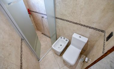 Casa en venta La Plata Los Naranjos quinta, pileta