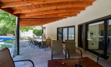 Casa en venta La Plata Los Naranjos quinta, pileta