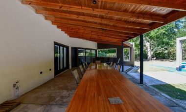 Casa en venta La Plata Los Naranjos quinta, pileta