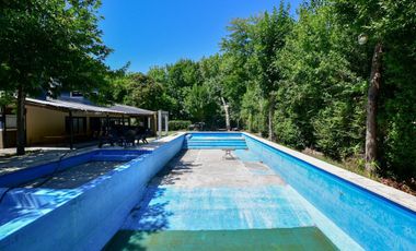 Casa en venta La Plata Los Naranjos quinta, pileta