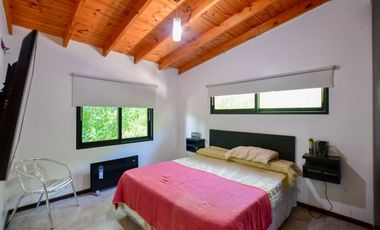 Casa en venta La Plata Los Naranjos quinta, pileta