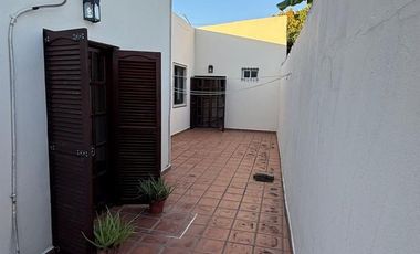 CASA CON PILETA EN VENTA ENTRE RIOS 1214 GOYA CTES