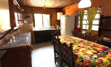 CASA 6 AMBIENTES EN VENTA GOYA CORRIENTES