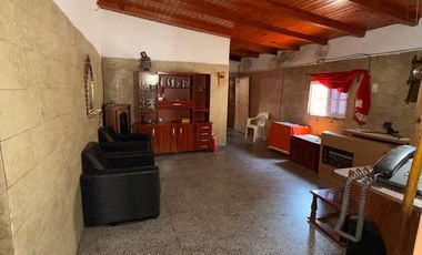 CASA 6 AMBIENTES EN VENTA GOYA CORRIENTES