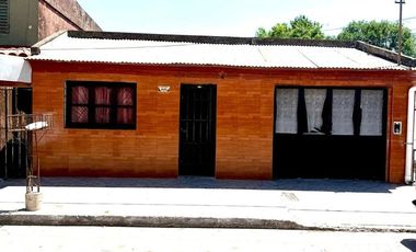 CASA 6 AMBIENTES EN VENTA GOYA CORRIENTES
