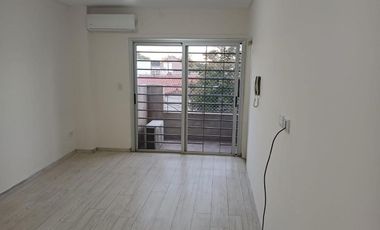 ALQUILER 2 AMBIENTES EN CASTELAR