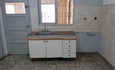 ALQUILER CASA 3 AMB EN VILLA LUZURIAGA