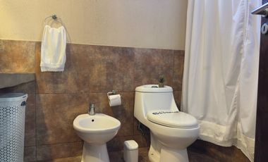 Casa en venta en barrio Alamo Alto-5 Amb-Galería-Pileta.