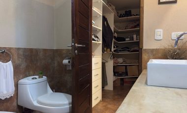 Casa en venta en barrio Alamo Alto-5 Amb-Galería-Pileta.