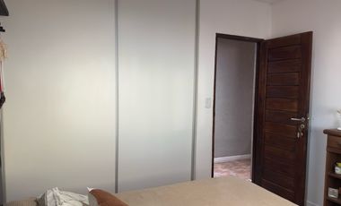 Casa en venta en barrio Alamo Alto-5 Amb-Galería-Pileta.