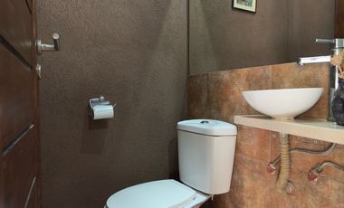 Casa en venta en barrio Alamo Alto-5 Amb-Galería-Pileta.
