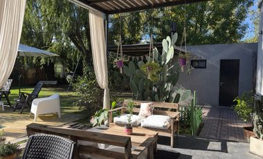 Casa en venta en barrio Alamo Alto-5 Amb-Galería-Pileta.
