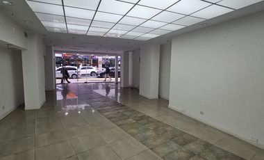 Local en Alquiler en Marcelo T de Alvear y Libertad.  Planta Baja: 6.60 x 22 m = 160 m².
