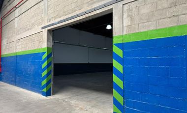 DEPOSITO DE 490 M2 EN INMEJORABLE UBICACION SOBRE PANAMERICANA OLIVOS