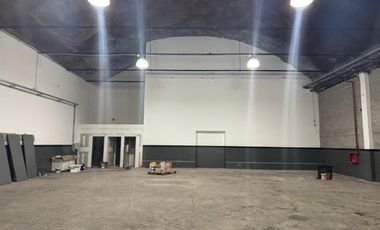 DEPOSITO DE 530 M2 EN INMEJORABLE UBICACION SOBRE PANAMERICANA OLIVOS