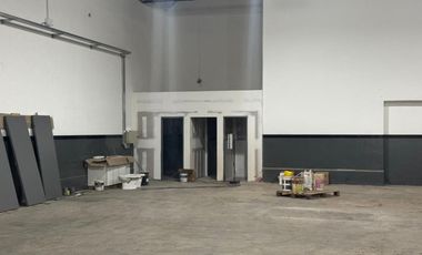 DEPOSITO DE 530 M2 EN INMEJORABLE UBICACION SOBRE PANAMERICANA OLIVOS