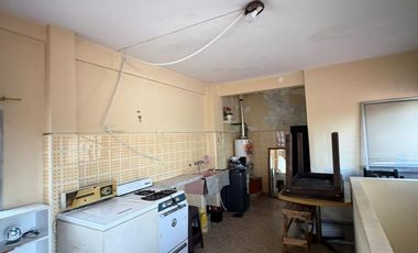 VENTA EN BLOCK – CASA   2 PH 3 AMBIENTES   LOCAL – LOMAS DEL MIRADOR – SOBRE AV. GENERAL PAZ