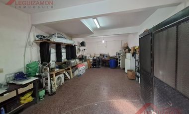 VENTA EN BLOCK – CASA   2 PH 3 AMBIENTES   LOCAL – LOMAS DEL MIRADOR – SOBRE AV. GENERAL PAZ