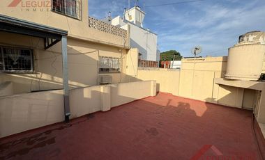 VENTA EN BLOCK – CASA   2 PH 3 AMBIENTES   LOCAL – LOMAS DEL MIRADOR – SOBRE AV. GENERAL PAZ