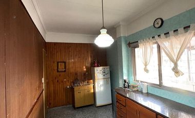 VENTA EN BLOCK – CASA   2 PH 3 AMBIENTES   LOCAL – LOMAS DEL MIRADOR – SOBRE AV. GENERAL PAZ