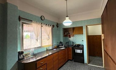 VENTA EN BLOCK – CASA   2 PH 3 AMBIENTES   LOCAL – LOMAS DEL MIRADOR – SOBRE AV. GENERAL PAZ