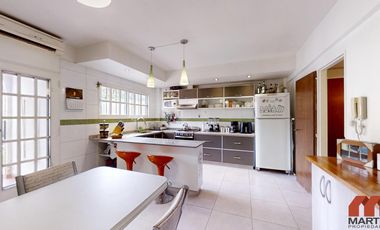 Duplex de 5 Ambientes en Venta en Olivos zona Unicenter