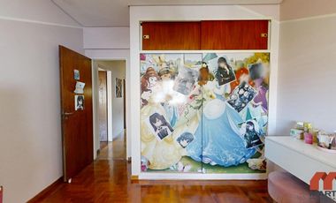 Duplex de 5 Ambientes en Venta en Olivos zona Unicenter