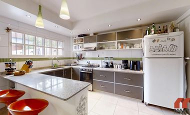 Duplex de 5 Ambientes en Venta en Olivos zona Unicenter
