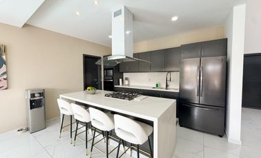 CASA CON ALBERCA EN VENTA EN PUNTA TIBURON