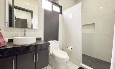 CASA CON ALBERCA EN VENTA EN PUNTA TIBURON