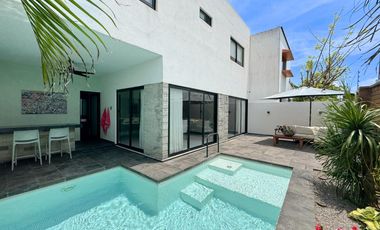 CASA CON ALBERCA EN VENTA EN PUNTA TIBURON