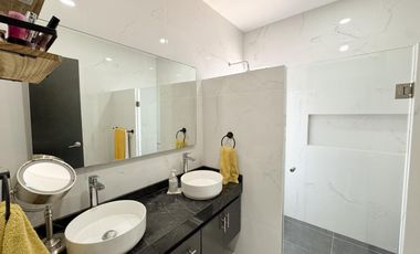 CASA CON ALBERCA EN VENTA EN PUNTA TIBURON