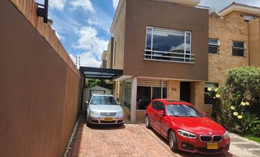 ARRIENDO de CASA RESIDENCIAL en CHIA