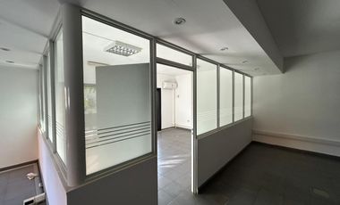 ALQUILER | OFICINA EN MICROCENTRO – ESQUINA COLÓN Y BOLÍVAR