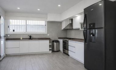 Casa en venta 5 ambientes en Villa Adelina