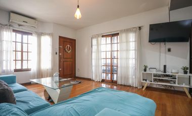 Casa en venta 5 ambientes en Villa Adelina
