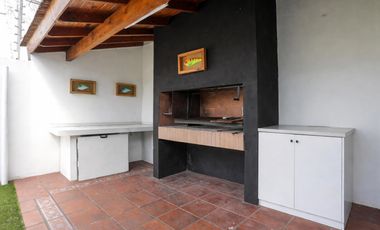 Casa en venta 5 ambientes en Villa Adelina