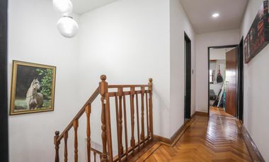 Casa en venta 5 ambientes en Villa Adelina