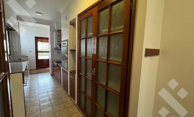ALQUILER Departamento 4 habitaciones - Barrio Centro Neuquén
