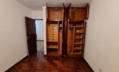 CASA EN DOS PLANTAS CON GRAN ESTAR COMEDOR, PATIO, ASADOR Y COCHERA