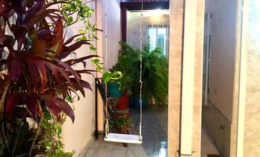 Casa  con 2 locales en Villa Dominico