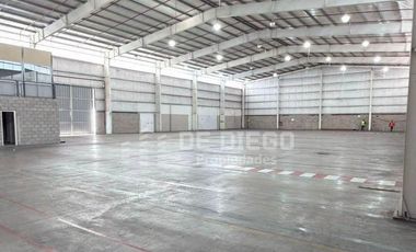 Deposito de 1759 m2 en alquiler con oficinas dentro de predio con seguridad Carapachay Vicente Lopez