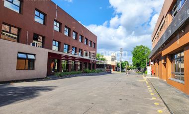 Deposito de 1759 m2 en alquiler con oficinas dentro de predio con seguridad Carapachay Vicente Lopez