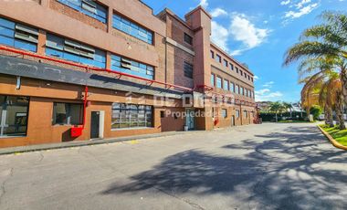 Deposito de 1759 m2 en alquiler con oficinas dentro de predio con seguridad Carapachay Vicente Lopez