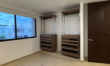 CASA EN RENTA MERIDA, CHOLUL, PRIVADA CUMBRES NOVONORTE, DISPONIBLE.