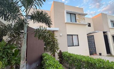 CASA EN RENTA MERIDA, CHOLUL, PRIVADA CUMBRES NOVONORTE, DISPONIBLE.