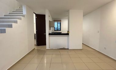 CASA EN RENTA MERIDA, CHOLUL, PRIVADA CUMBRES NOVONORTE, DISPONIBLE.