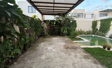 CASA EN RENTA MERIDA, CHOLUL, PRIVADA CUMBRES NOVONORTE, DISPONIBLE.