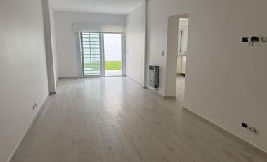 RESERVADA - Alquiler casa 4 amb jardin/parr/terraza en Martinez