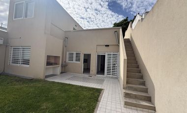 RESERVADA - Alquiler casa 4 amb jardin/parr/terraza en Martinez